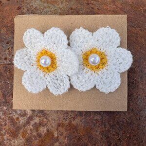 Daisy Pearl Earrings